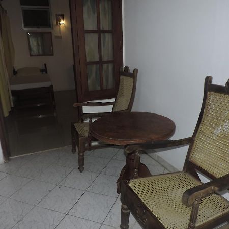 Primrose Guest House Unawatuna Bagian luar foto