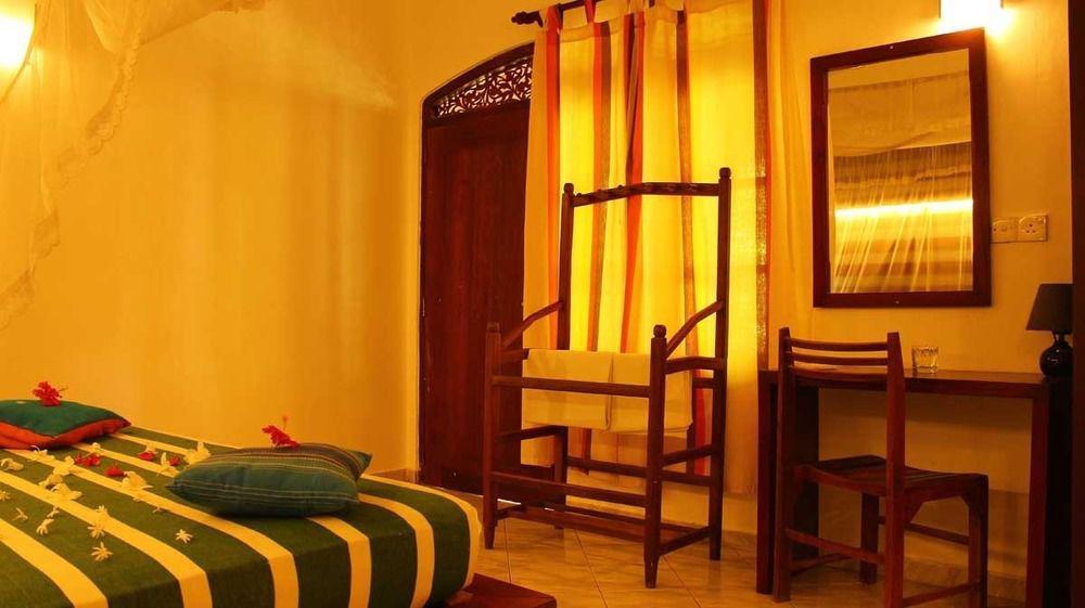 Primrose Guest House Unawatuna Bagian luar foto