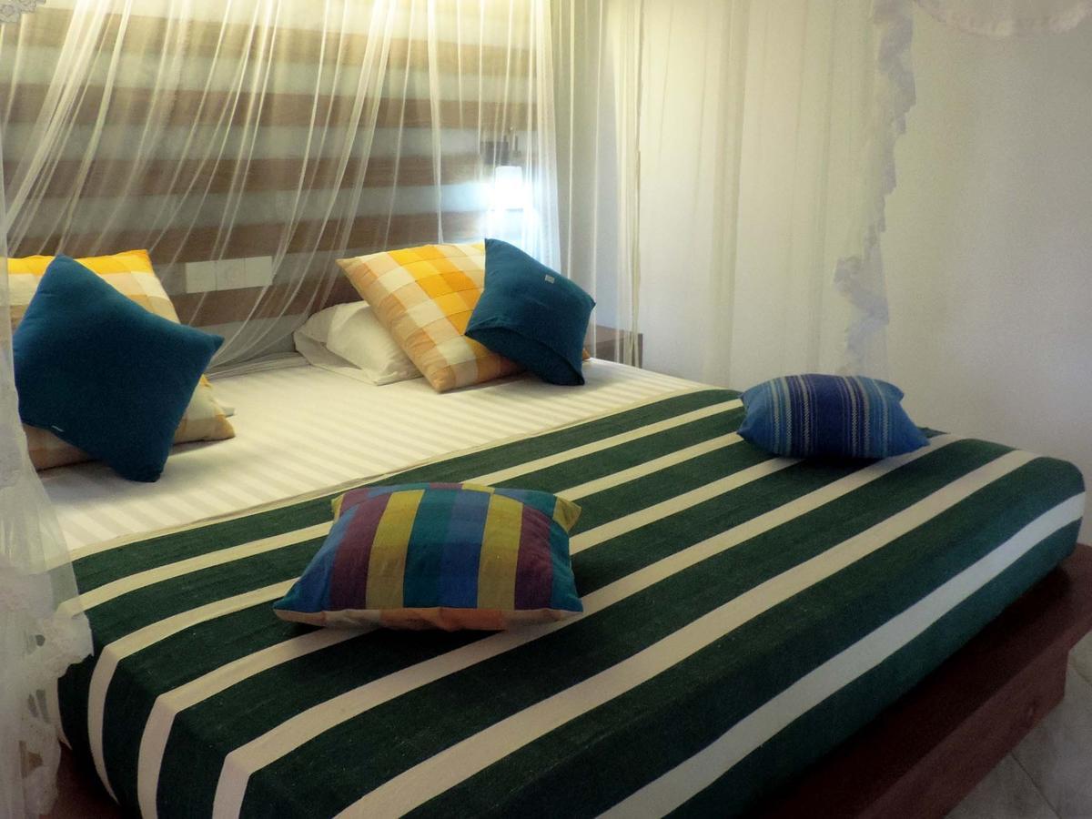 Primrose Guest House Unawatuna Bagian luar foto