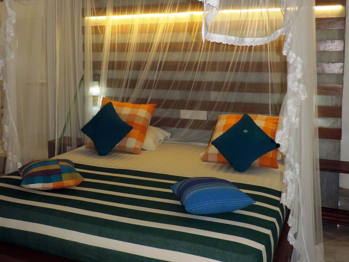Primrose Guest House Unawatuna Bagian luar foto