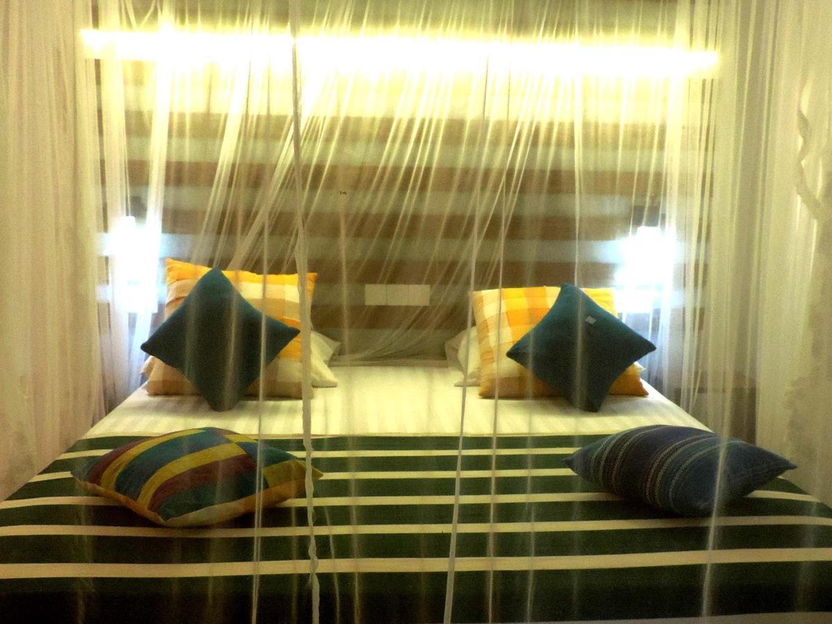 Primrose Guest House Unawatuna Bagian luar foto